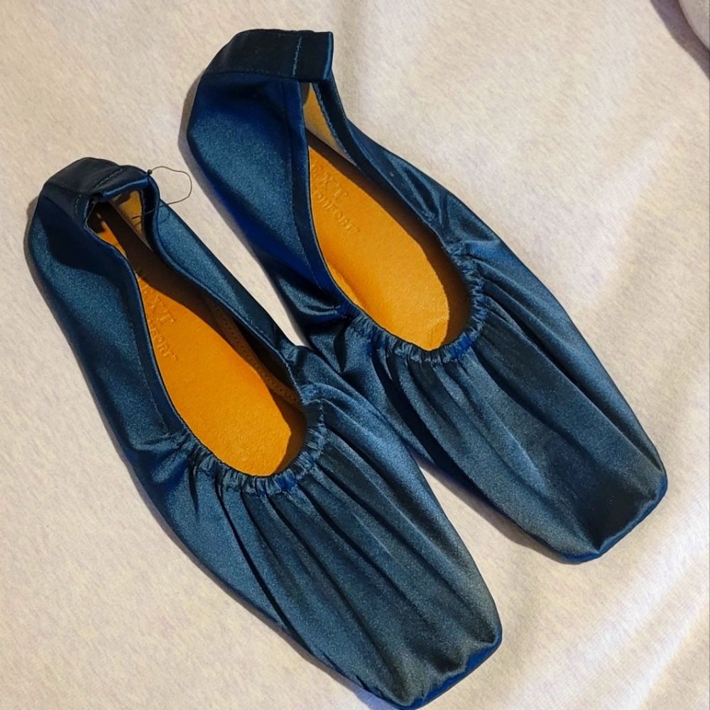 NEW! Navy satin square-toe ruched flats